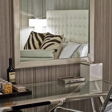 Moderne Hotel 4*