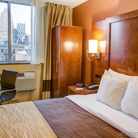 Ramada By Wyndham Times Square West