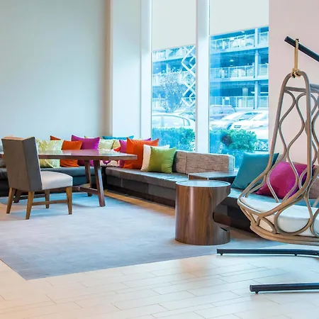 By Marriott The Bronx At Metro Center Atrium Hotel 3*