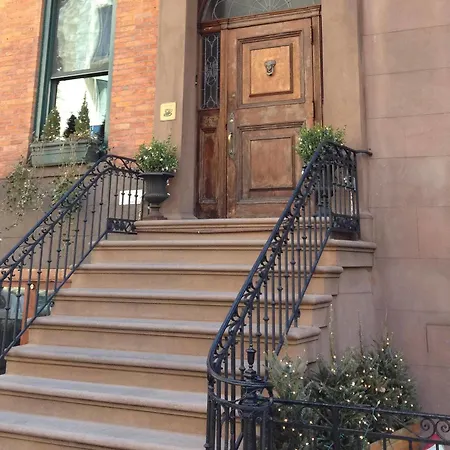 The At Irving Place 4*