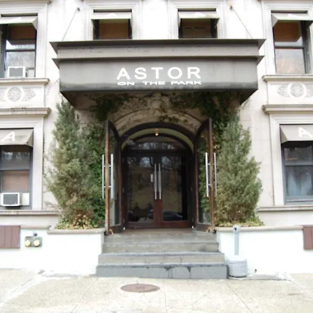 Park West 3*