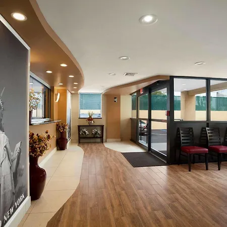 Super 8 Bronx Hotel