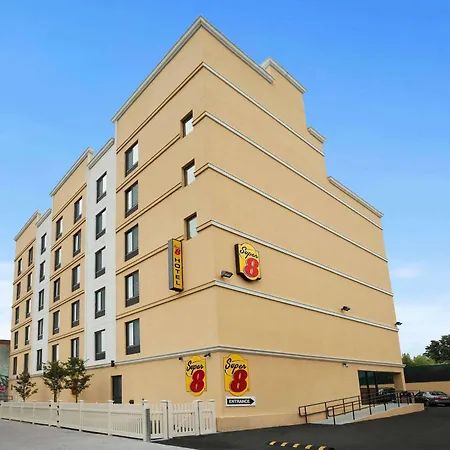 Hotel Super 8 Bronx