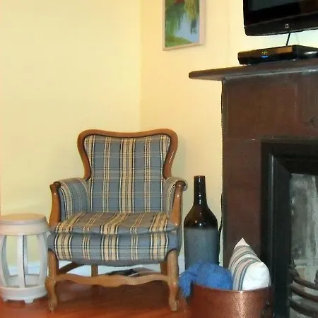 Guest house 255west New York