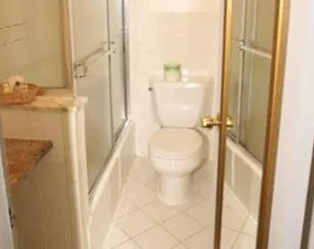 Jfk Hotel 2*