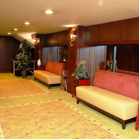 Hotel The Skyline New York