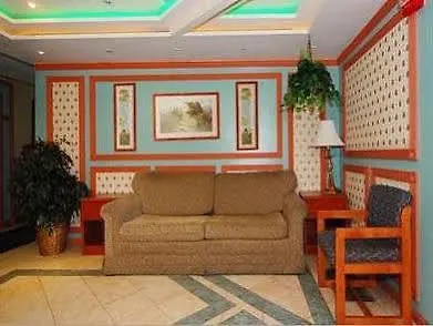 Hotel Econo South Ozone Park 2*