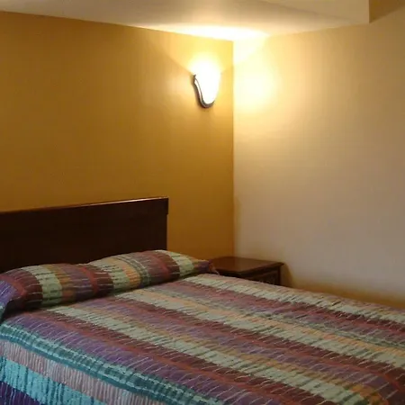 Hotel Oasis In Brooklyn 2*