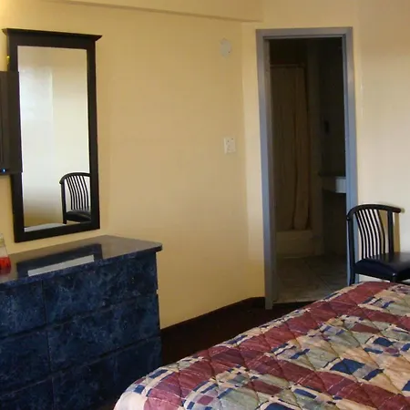 Hotel Oasis In Brooklyn 2*
