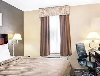Days By Wyndham Long Island New York