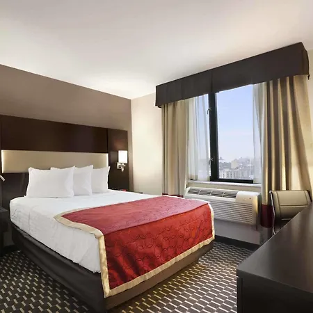 Howard Johnson By Wyndham Jamaica Ny Near Airtrain Jfk Hotel New York
