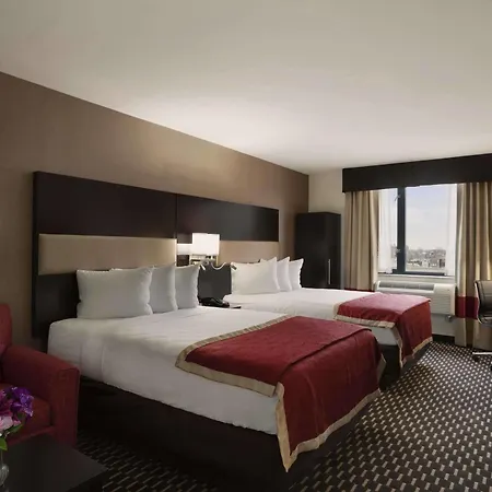 Howard Johnson By Wyndham Jamaica Ny Near Airtrain Jfk Hotel New York