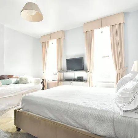 Bed & Breakfast Allie's 3*