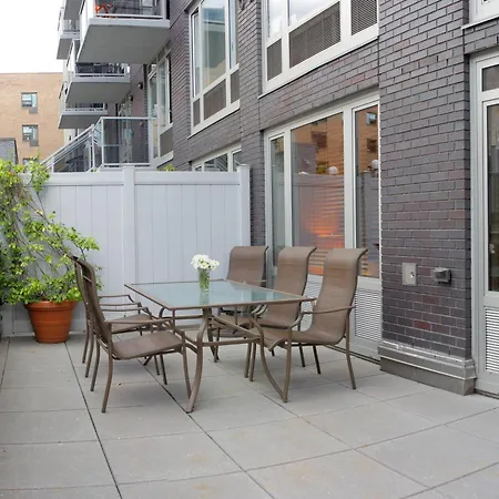 Sanctuary Nyc Retreats 4*