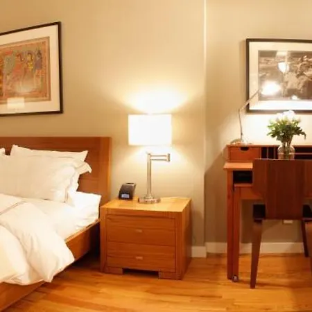Sanctuary Nyc Retreats Guest house New York