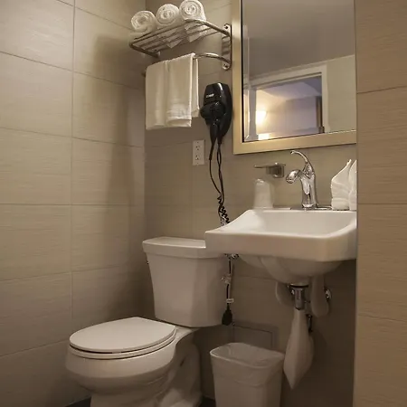 Cliff Hotel 3*