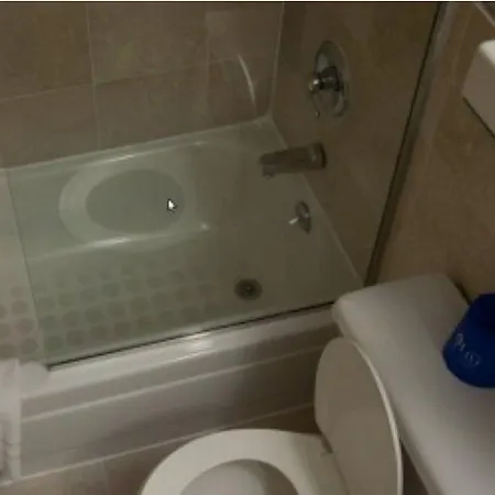 Park West Hotel 3*