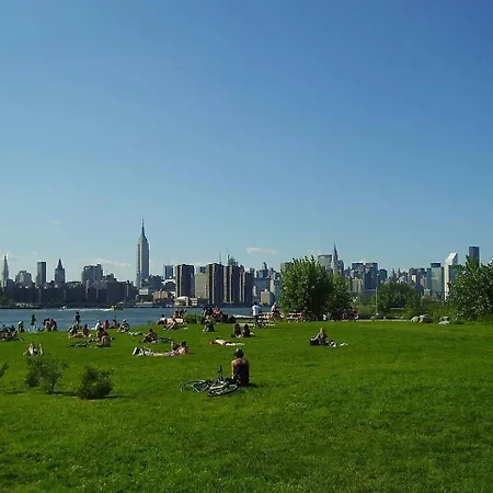 Modern Luxury In Heart Of Williamsburg!! * New York