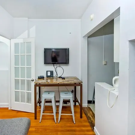 Apartment Murray Hill Suites *
