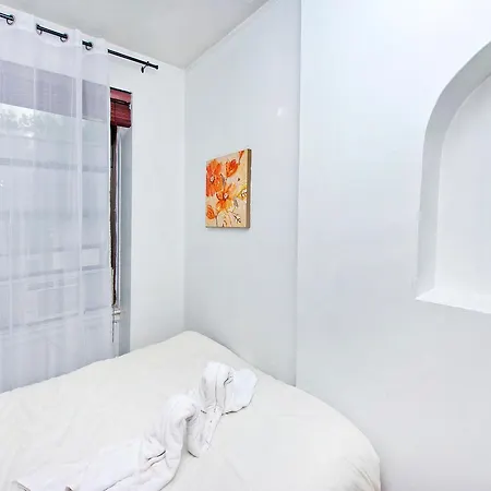 Murray Hill Suites *