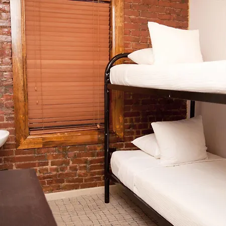 Royal Park Hostel New York