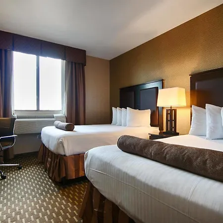 Western Plaza Hotel 3*