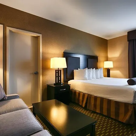 Western Plaza Hotel 3*