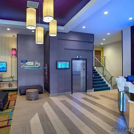 Hotel Fairfield By Marriott Laguardia Airport/astoria