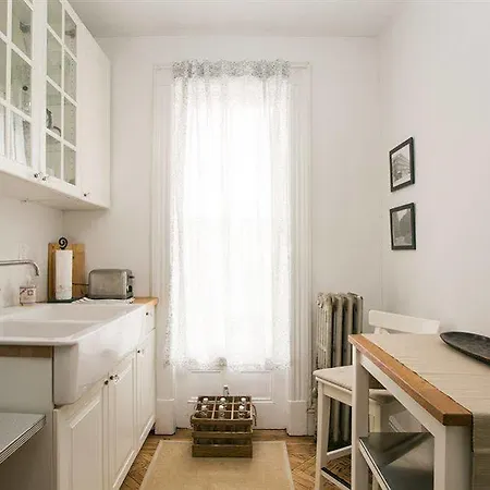Lefferts Manor Bed & Breakfast