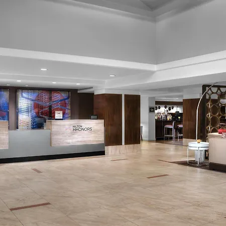 Doubletree By Hilton Metropolitan Hotel