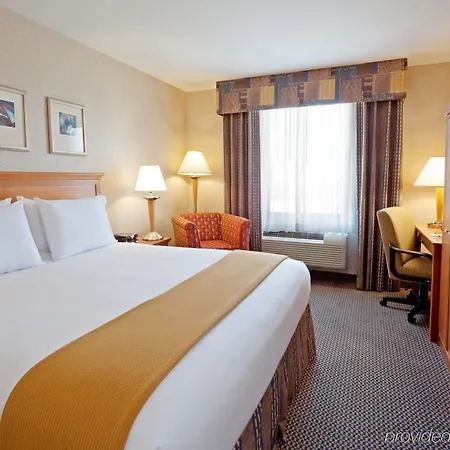 Express Brooklyn By Ihg New York