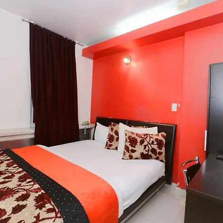 Hotel Doxie 2*