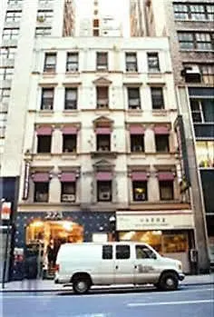 Doxie Hotel 2*