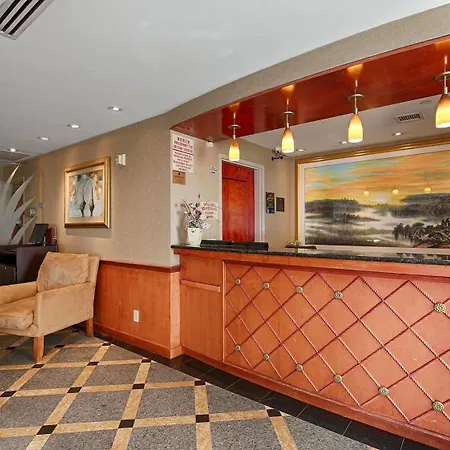 Western Queens Court Hotel