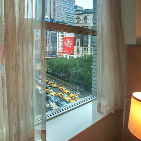 Courtyard By Marriott Manhattan/herald Square Hotel
