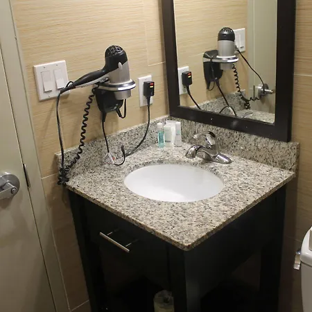 Days By Wyndham Brooklyn Borough Park Hotel 3*