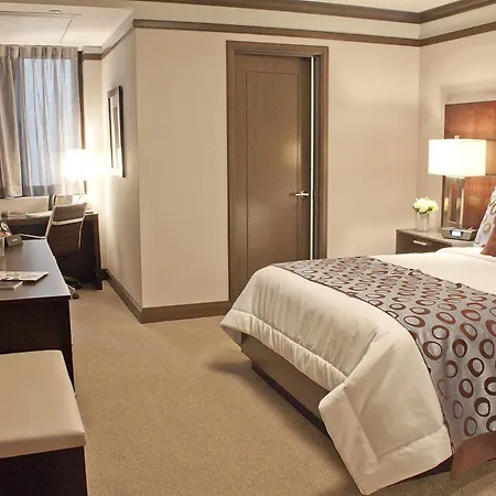 The Pearl 4*