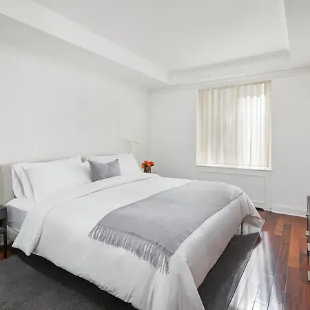 Aparthotel Aka Sutton Place 4*