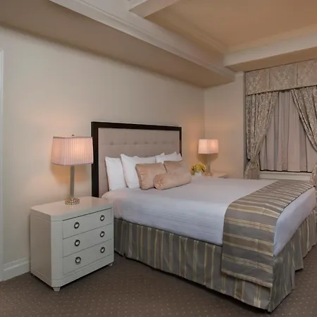 Hotel Warwick New York