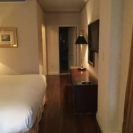 Hotel Avalon