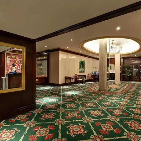 Hotel Wellington 3*