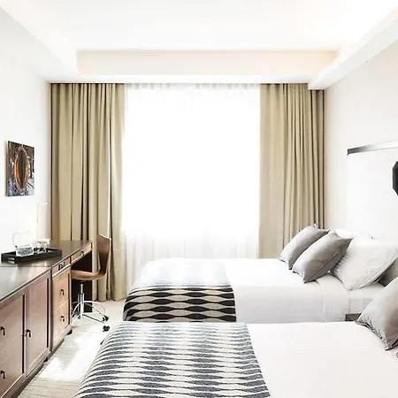 Hotel Leon Les 3*
