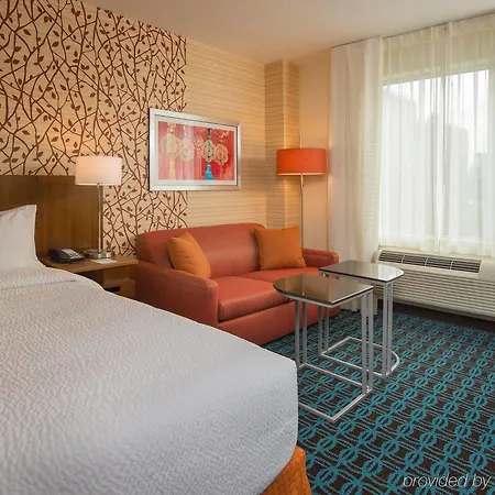 Hotel Fairfield & Manhattan/downtown East 3*