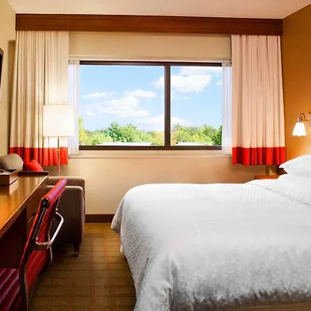Four Points By Sheraton Downtown