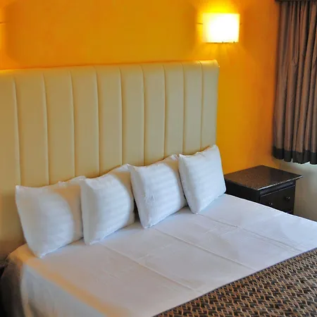 Motel Surfside Three 2*