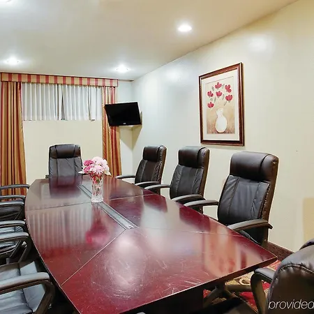 View & Jfk Airport Hotel 2*