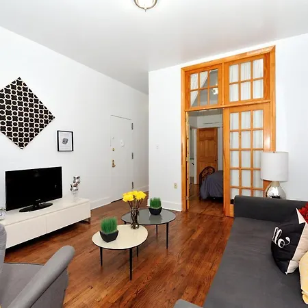 Huge 4 Bedroom 15 Min From Times Square New York