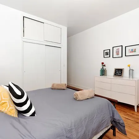 Apartment Huge 4 Bedroom 15 Min From Times Square *