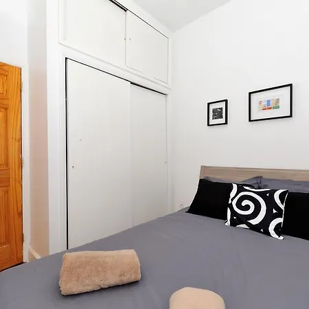 Huge 4 Bedroom 15 Min From Times Square * New York