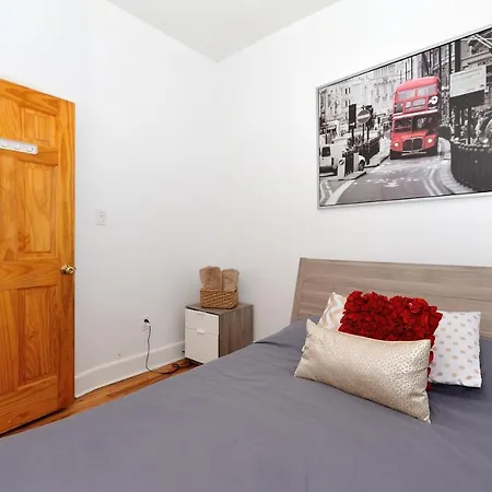 Huge 4 Bedroom 15 Min From Times Square Apartment New York